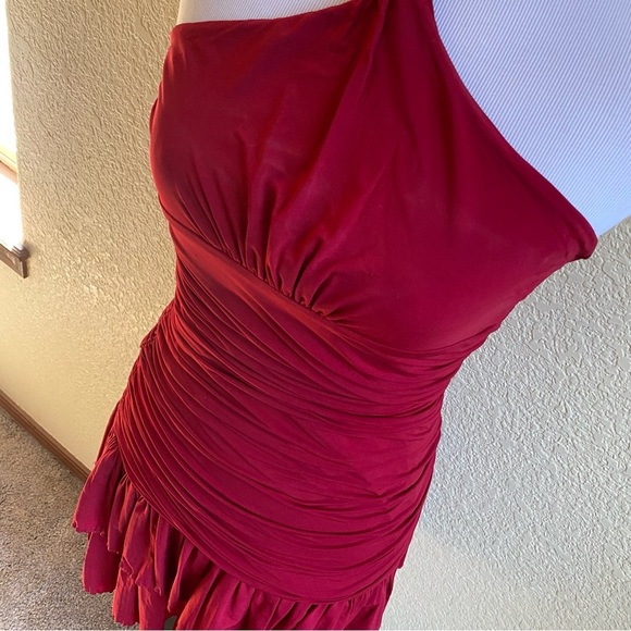 BCBGMaxAzria Halter Neck Tiered Mini Dress Cocktail Party Hot Red Ruched: Med - Picture 2 of 9